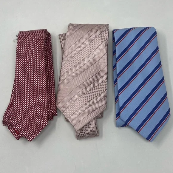 Vintage Chanel Men’s Tie Red Geometric Blue CC Logo Cotton Silk Italy - Picture 9 of 9